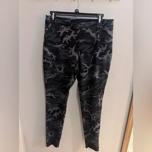 Gray & Black Camo Leggings